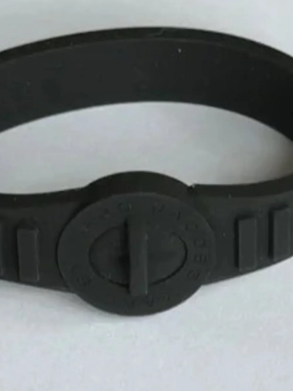 Marc By Marc Jacobs Black Silicone Rubber Standard Turnlock Bracelet